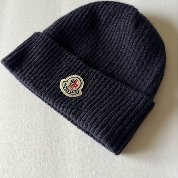 MONCLER VIRGIN WOOL AND CASHMERE KNIT LOGO CUFF BEANIE NAVY BLUE OS NWOT - Picture 6 of 16